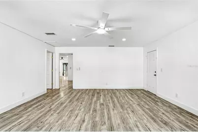 10217 N Pawnee Avenue, Tampa, FL 33617 - Photo 24