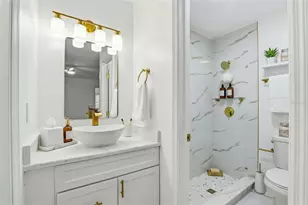 10217 N Pawnee Ave, Tampa, FL 33617 - Photo 36