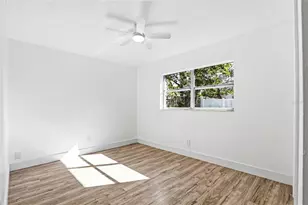 10217 N Pawnee Ave, Tampa, FL 33617 - Photo 46