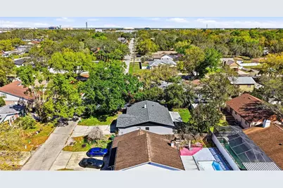 10217 N Pawnee Avenue, Tampa, FL 33617 - Photo 70
