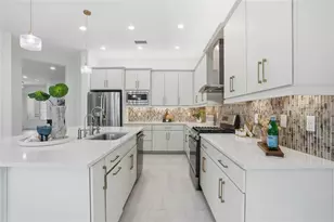 32626 Tree of Life Ave, Wesley Chapel, FL 33543 - Photo 12
