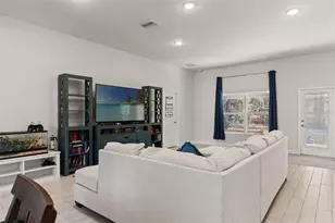 15250 Barron Ct, Brooksville, FL 34614 - Photo 12