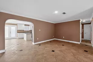 3302 River Cove Dr, Tampa, FL 33614 - Photo 8