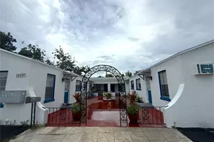 12127 Gulf Blvd, Treasure Island, FL 33706 - Photo 14