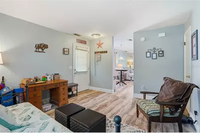 16511 Lake Brigadoon Circle, Tampa, FL 33618 - Photo 8