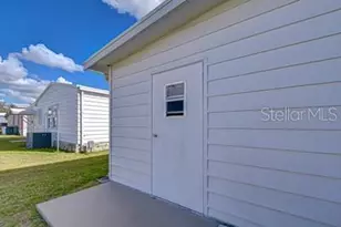 35909 Bueno Dr, Zephyrhills, FL 33541 - Photo 42