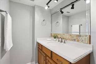 1847 Shore Dr S, South Pasadena, FL 33707 - Photo 6