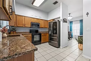 31001 Midtown Ct, Wesley Chapel, FL 33545 - Photo 14