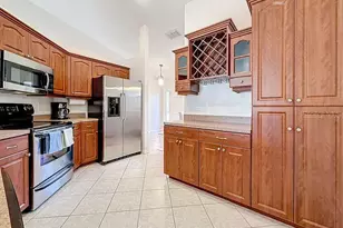 2402 Dryer Ave, Largo, FL 33770 - Photo 8