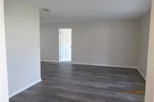 631 Sandy Creek Dr, Brandon, FL 33511 - Photo 2