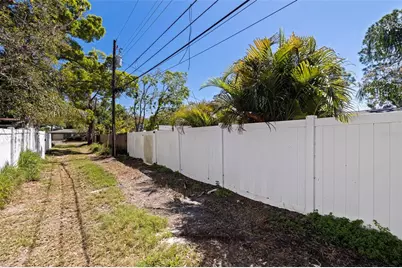 737 62nd Avenue N, Saint Petersburg, FL 33702 - Photo 36
