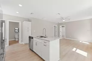 3901 45th Ave N, Saint Petersburg, FL 33714 - Photo 16