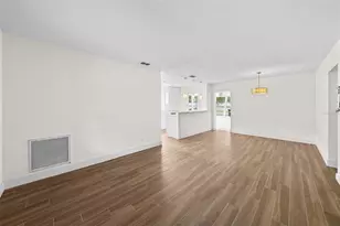 318 Como St, Tampa, FL 33606 - Photo 4