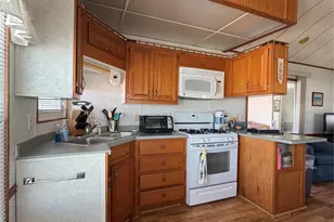 35238 Dodie Dr, Zephyrhills, FL 33541 - Photo 16