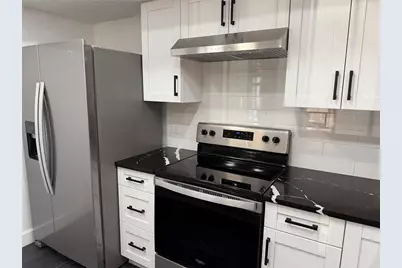 4015 Ashford Green Place #D201, Tampa, FL 33613 - Photo 6