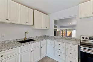 1362 Milton St, Clearwater, FL 33756 - Photo 12