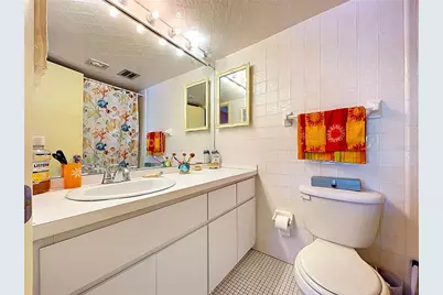 4650 Cove Circle #209, Saint Petersburg, FL 33708 - Photo 14