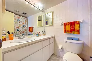 4650 Cove Cir, Saint Petersburg, FL 33708 - Photo 14