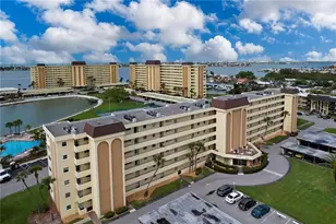 4650 Cove Cir, Saint Petersburg, FL 33708 - Photo 28