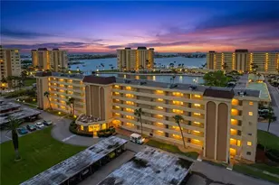 4650 Cove Cir, Saint Petersburg, FL 33708 - Photo 42