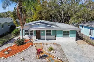 318 Bath St, Tarpon Springs, FL 34689 - Photo 2