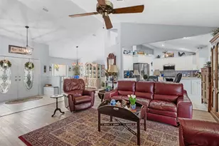 2111 W View Dr, Sun City Center, FL 33573 - Photo 6