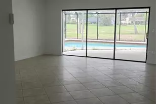 2001 Country Club Ct, Plant City, FL 33566 - Photo 6