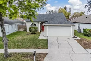 11130 Indian Oaks Dr, Tampa, FL 33625 - Photo 2