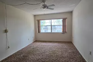 7700 92nd St, Seminole, FL 33777 - Photo 14