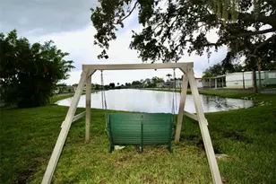 10942 Poplar St NE, Saint Petersburg, FL 33716 - Photo 24