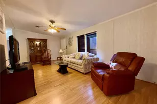 10942 Poplar St NE, Saint Petersburg, FL 33716 - Photo 18