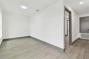 6701 E 19th Ave, Tampa, FL 33619 - Photo 24