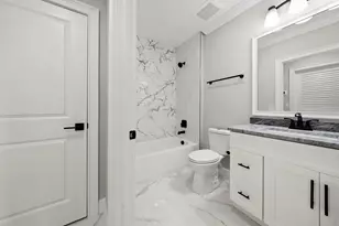 211 Dolphin Point, Clearwater Beach, FL 33767 - Photo 20