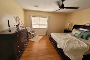 27640 Breakers Dr, Wesley Chapel, FL 33544 - Photo 18