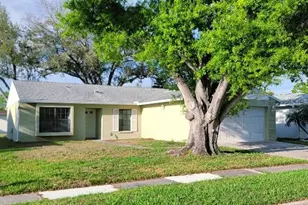 4171 102nd Pl N, Clearwater, FL 33762 - Photo 2