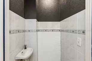 1022 8th St N, Saint Petersburg, FL 33701 - Photo 20