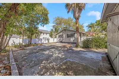 1022 8th Street N, Saint Petersburg, FL 33701 - Photo 30
