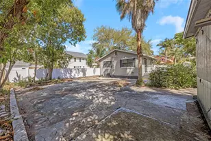 1022 8th St N, Saint Petersburg, FL 33701 - Photo 30