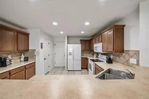 7013 Penta Pl, Wesley Chapel, FL 33545 - Photo 12