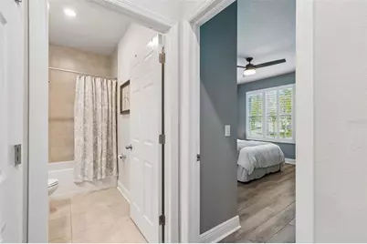 4910 Lakeshore Oaks Court, Tampa, FL 33624 - Photo 8