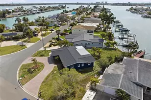 785 115th Ave, Treasure Island, FL 33706 - Photo 2