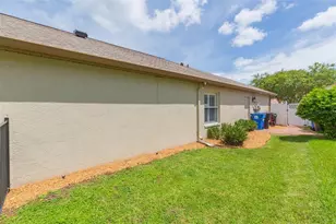 876 Addison Dr NE, Saint Petersburg, FL 33716 - Photo 42