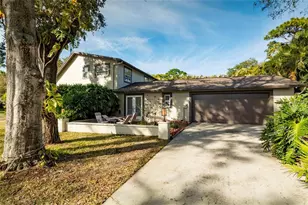 1647 Hobbit Rd, Dunedin, FL 34698 - Photo 6