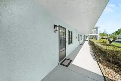 303 Martha Lane #303, Oldsmar, FL 34677 - Photo 4