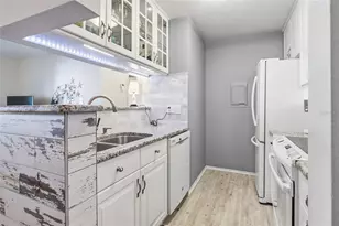 1400 Gandy Blvd N, Saint Petersburg, FL 33702 - Photo 14