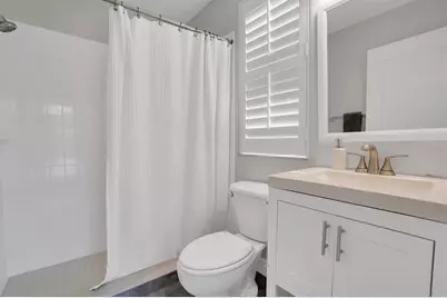 906 Landmark Circle S, Saint Petersburg, FL 33715 - Photo 30