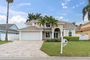 906 Landmark Circle S, Tierra Verde, FL 33715 - Photo 1