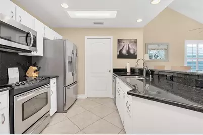906 Landmark Circle S, Tierra Verde, FL 33715 - Photo 14