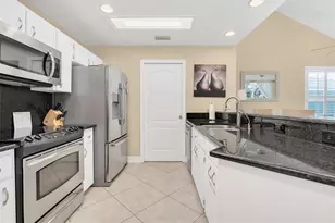 906 Landmark Circle S, Tierra Verde, FL 33715 - Photo 14