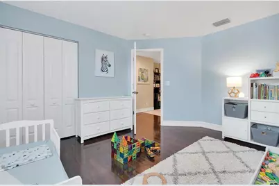 906 Landmark Circle S, Saint Petersburg, FL 33715 - Photo 26